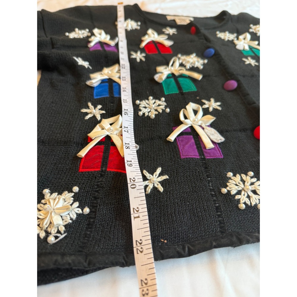 Mandal Bay Cardigan L Black Christmas Holiday Presents Snowflakes Beaded Vintage - Picture 4 of 8
